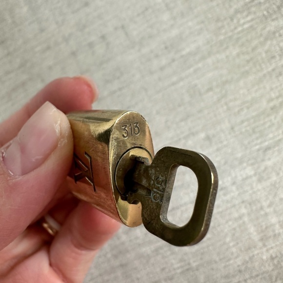 Louis Vuitton Lock and Key #313 - Picture 5 of 5